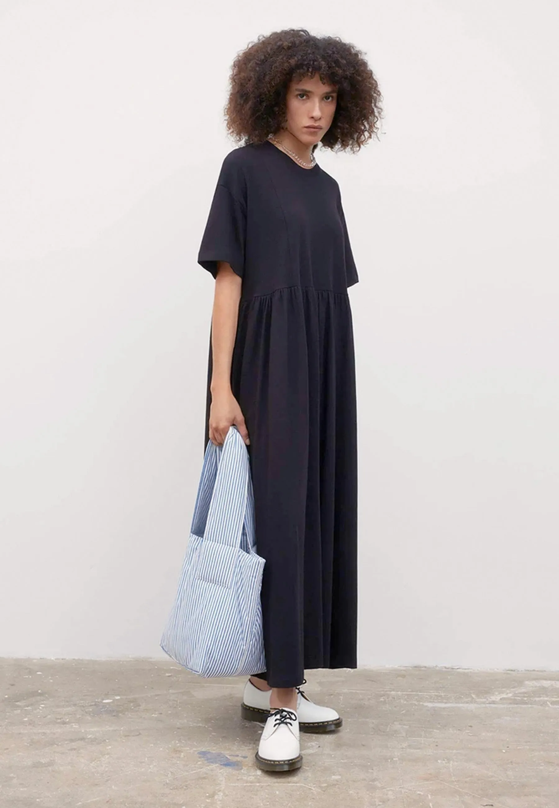 Building Block Rib Panel Dress - black