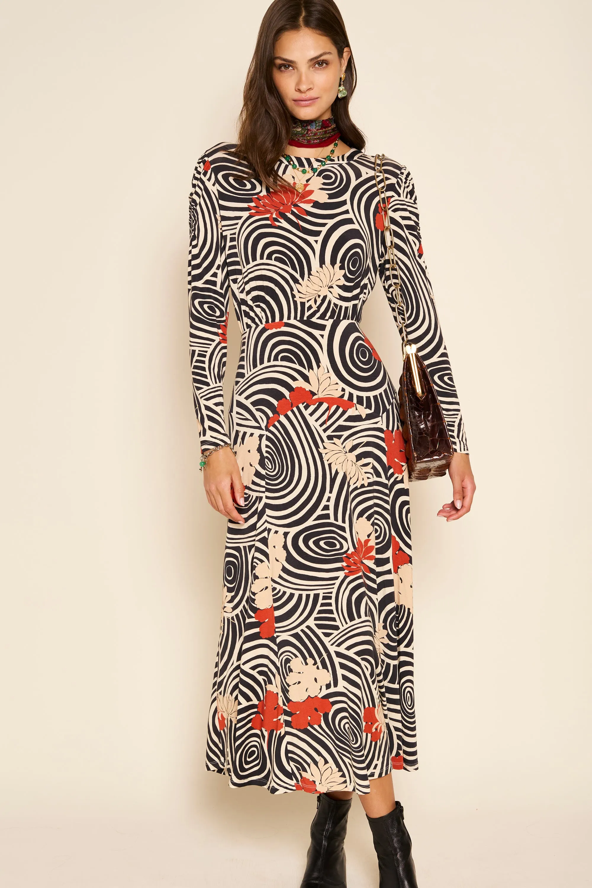 Cerise - Swirl Daisy Black