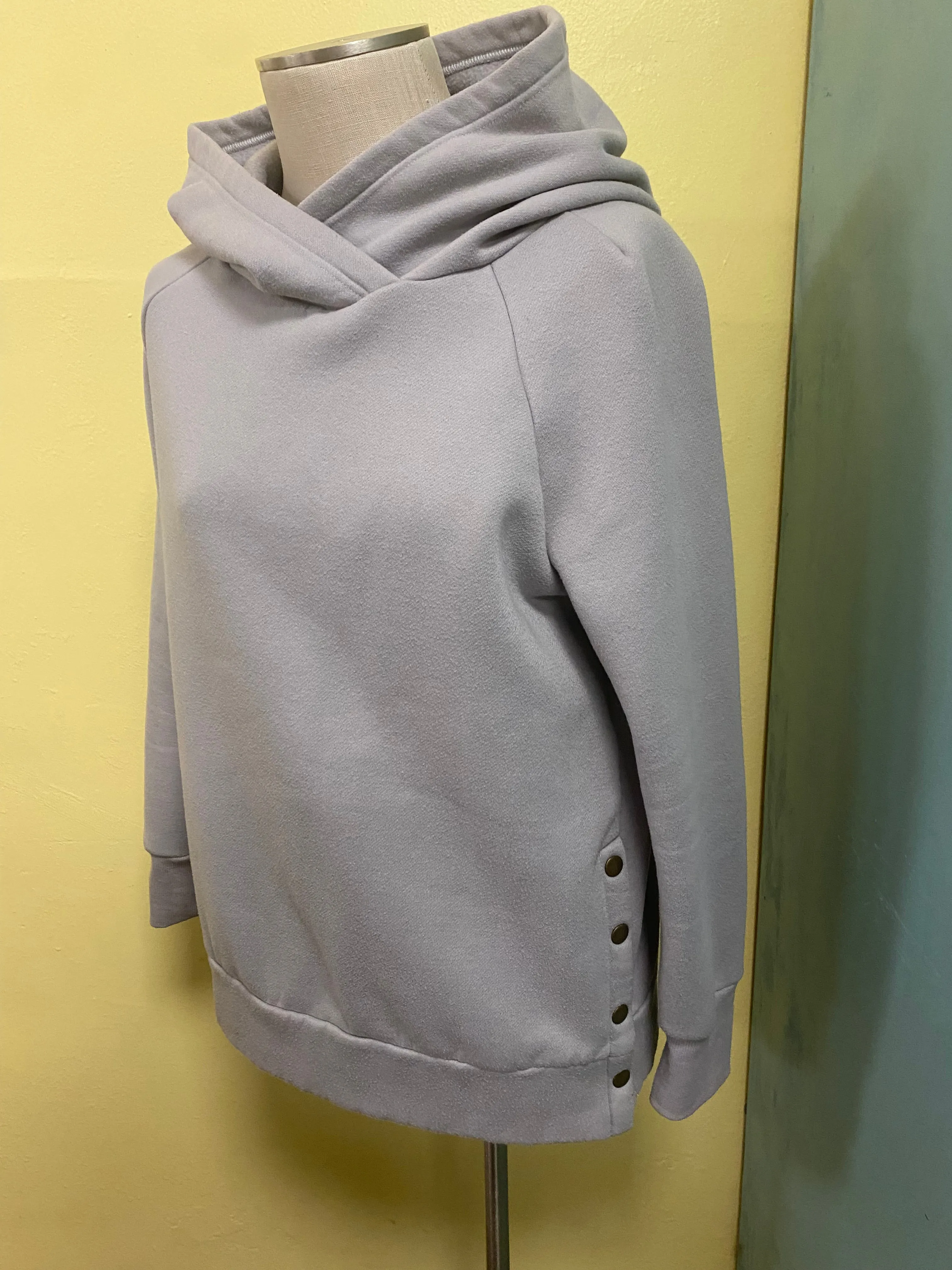 gray Tops, large/xl