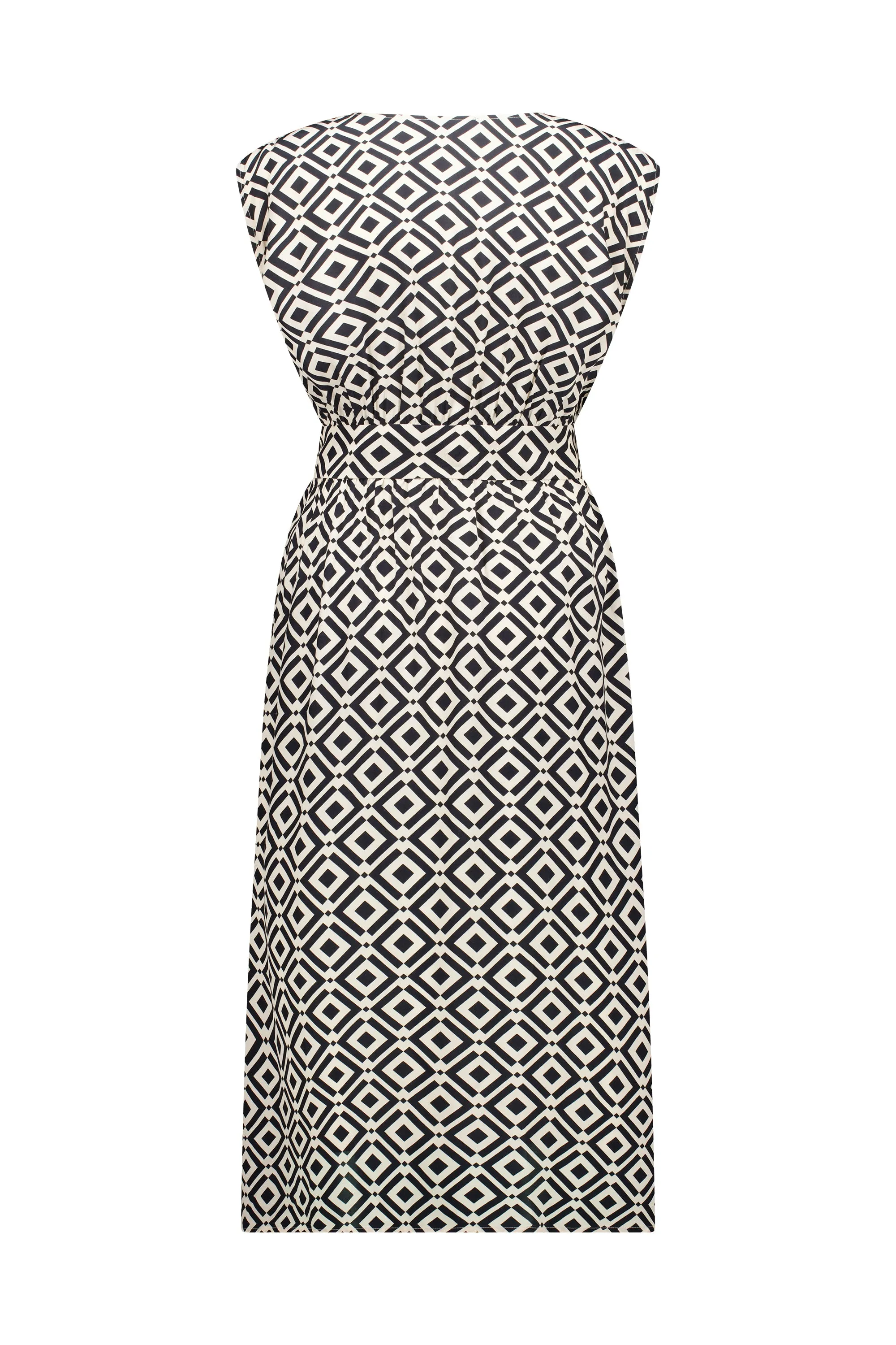 Knewe - Global Dress in Theory