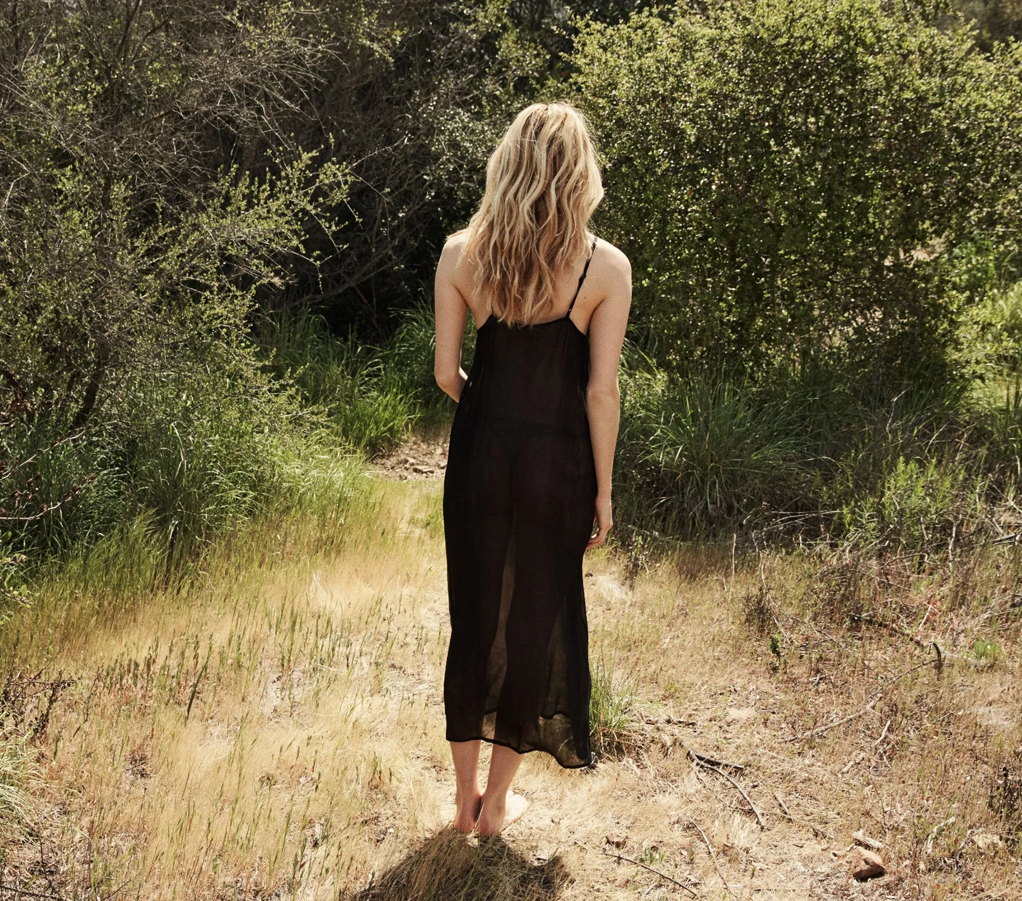LONG DEEP V NECK SLIP -- BLACK