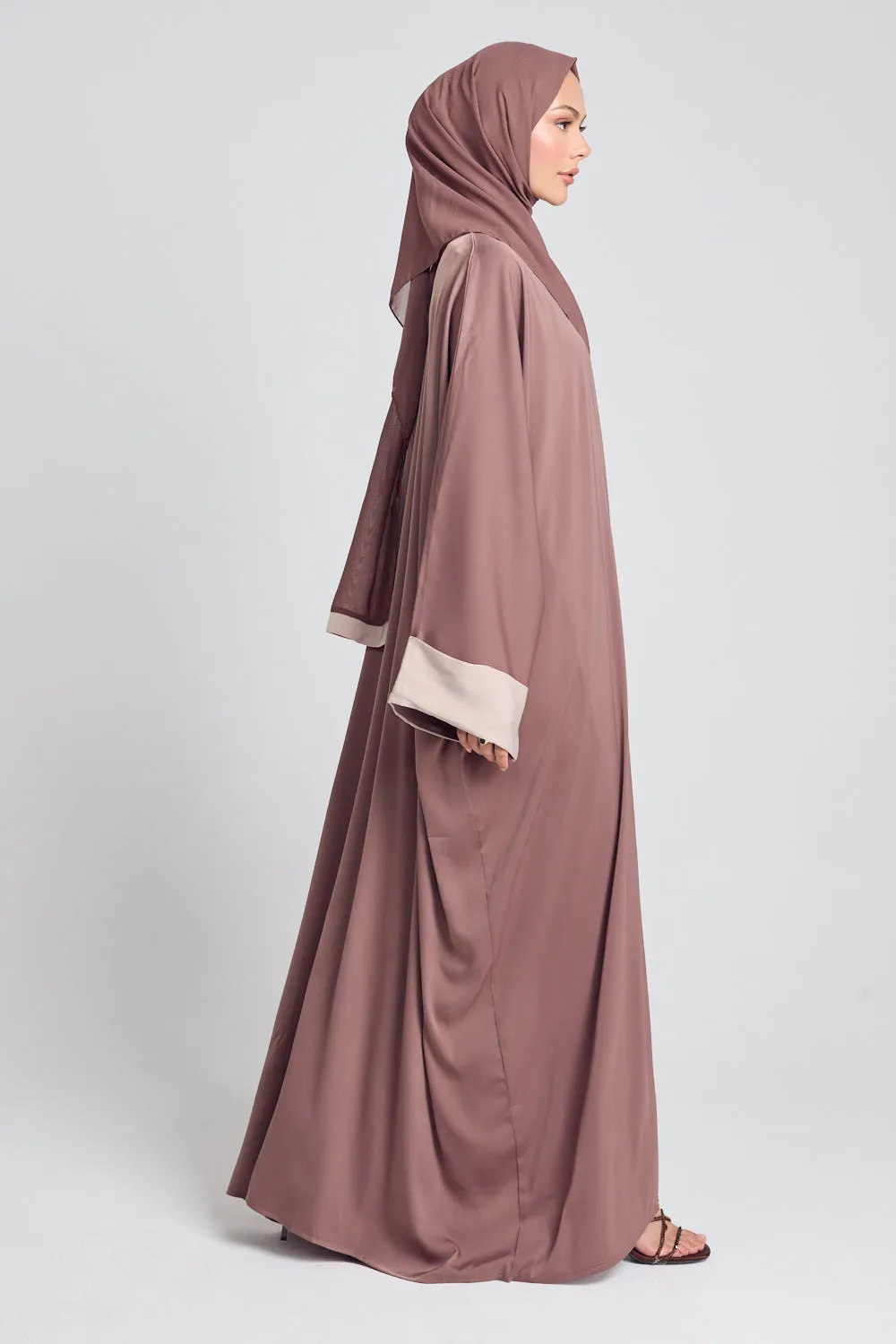 Open Farasha With Folded Contrast Cuffs - Warm Taupe