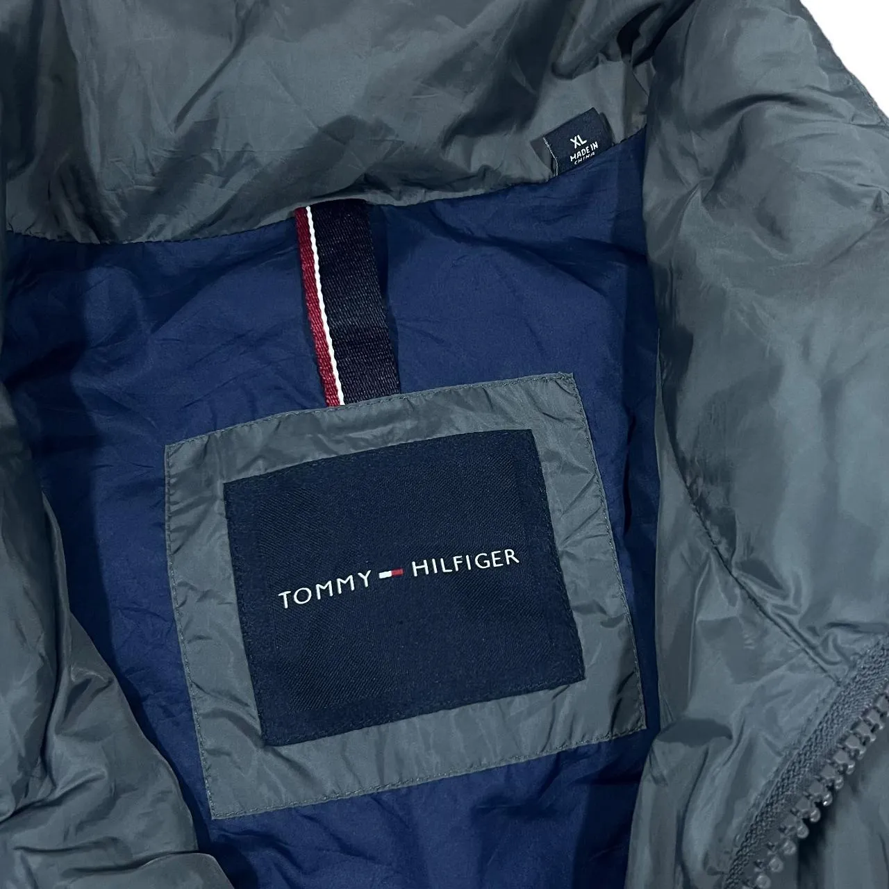TOMMY HILFIGER Classic Mini Logo Grey Padded Puffer Jacket