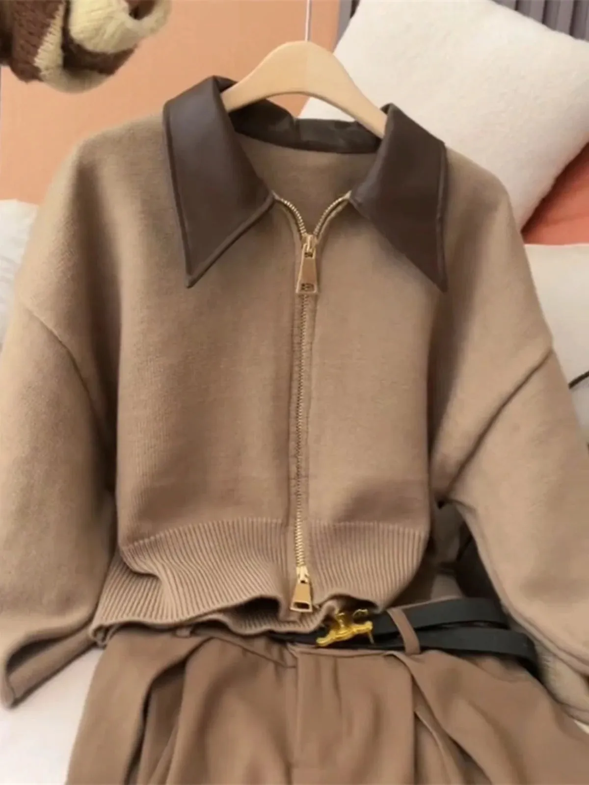 Women's Leather Collar Double Zipper Long Sleeve Knitted Sweater